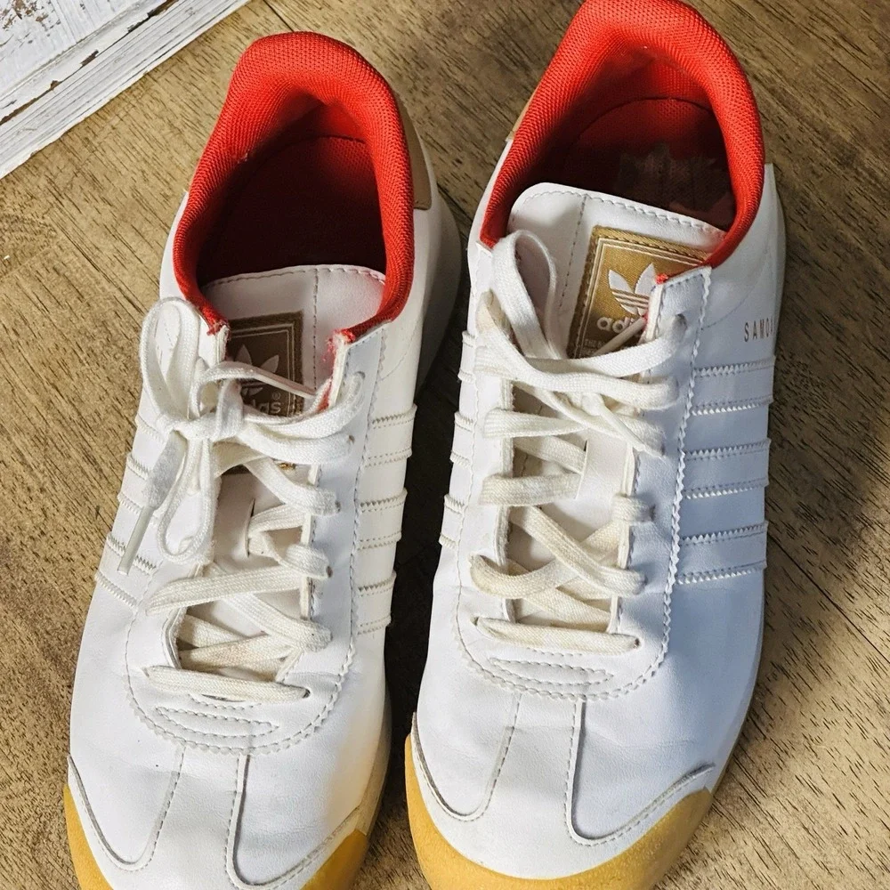 Vintage Adidas Orion Low White Tan Red Trim Running Shoe Size‎ 5.5